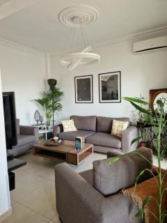 Stylish 2 Bedroom Apartment - Beirut - 2
