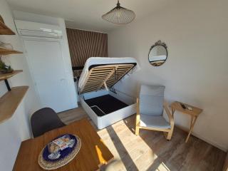 Studio 19m2 classé 1, vue sur étang de Thau, 200m des cures, 2eme Étage sans ascenseur - Balaruc-les-Bains - 3