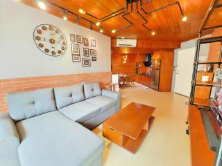 Stylish 3BR Rasuna Apt with Pool, Gym,Wi-Fi, Netflix by 2ndHome - 8
