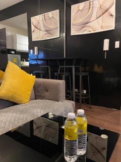 Destina, 100Mbps at Air Residences, Makati, MetroManila, Netflix - Manila - 2