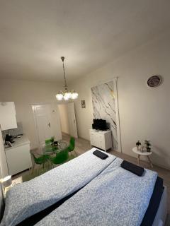 Deri Corner by Downtown - 3