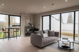 Smart 1 Bed Apartment in Birmingham w Roof Terrace - 0