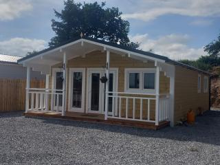 Grove View log house - - 0