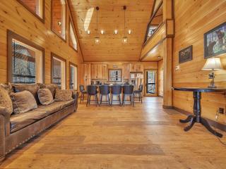 Falcon Crest #3104 - Gatlinburg - 2