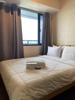 Destina, 100Mbps at Air Residences, Makati, MetroManila, Netflix - Manila - 6