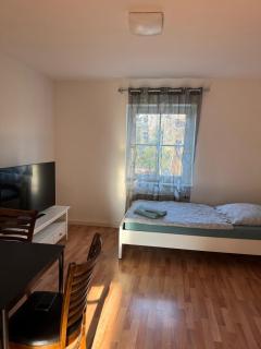 Traumhafte Ferien- und Monteurswohnung südlich von Leipzig in Böhlen Nähe A72 - 2