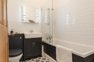 12a Fieldstile Road - 7