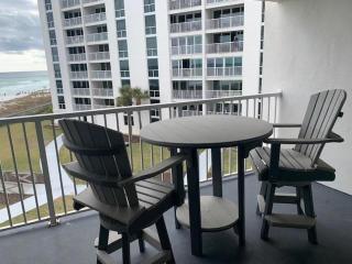 1044 Remodeled Condo – Shoreline Towers 1044 | Free Beach Setup! - Destin - 6