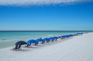 2082-2Bdrm Beach Front Condo - Free Beach Setup - Destin - 9