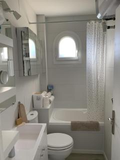 Charmant T2 a 500 m du port avec parking privé - 2