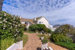 Bantry Alanda - Modern Apt in Bantry Bay with views - 5