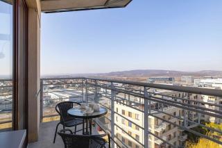 Przestronny i Przytulny Apartament w Krakowie z Parkingiem i Balkonem by Noclegi Renters - Cracovia - 6