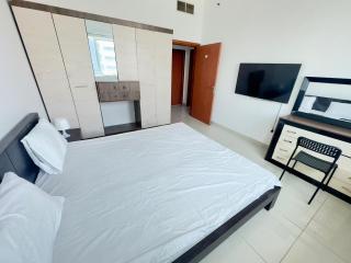 Master Room at the heart of Dubai Marina - 9