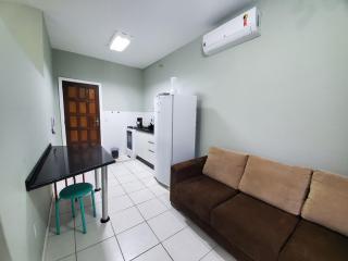 I01-Pequeno Conforto 1 Apto privativo com Wi-Fi, TV, AR - Balneário Camboriú - 0