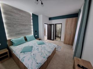 Obelisc, Epava & Radio-Vacanța - 6