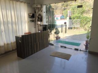 Hotal Red Flag - Morni - 1