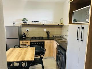 Calm & Cozy Apartment - 6