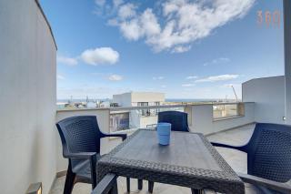 Two Bedroom Apartment with Private Rooftop Jacuzzi Mellieha 360 Estates - 5