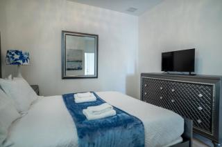9Br Disney Dream Vacation W- Lake View No Carpet - Kissimmee - 2