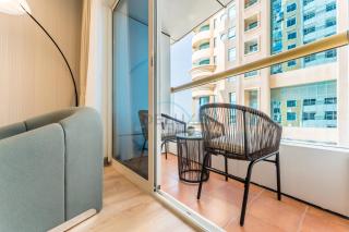 Renovated 1BR with Partial Sea and City Views Near Beach, Elite Residence, Dubai Marina by Deluxe Holiday Homes - 7
