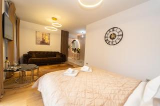 Golden Luxury Apartment - Braşov - 4