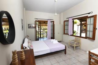Kotsoris Studios - Kyparissia - 4