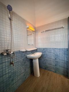 Chambre Salon - WiFi & Parking - Abomey-Calavi - 1