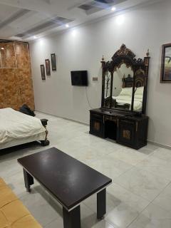 Private Studio Style Room in Luxury House in Jhelum Cantt, Secure, Spacious - Jhelum - 5