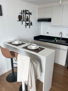 Studio Beside Abreeza Ayala Mall - Davao - 5