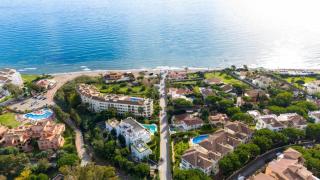 Seaside elegance with sea view - 0
