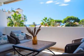 Seaside elegance with sea view - 9