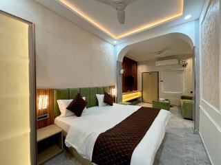 Hotel Ambassador - Varanasi - 9