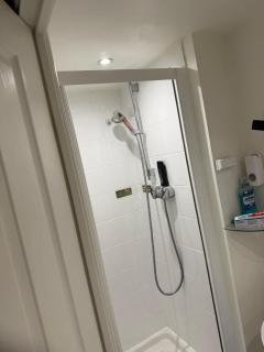 Stylish 2 bedroom apartment with parking - 9