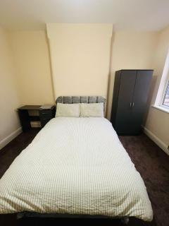 Double Room Near Railway station & Football Ground 88 - Nottingham - 1