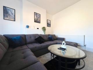 Spacious 3 Bed Apartment, 10 mins from Wembley Stadium with Private Garden - Londra - 8