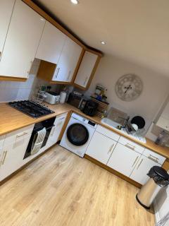 Stylish 2 bedroom apartment with parking - 5
