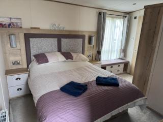 Luxury 2 Bedroom van linen included Pets go Free - Hunstanton - 3