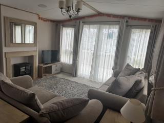 Luxury 2 Bedroom van linen included Pets go Free - Hunstanton - 8