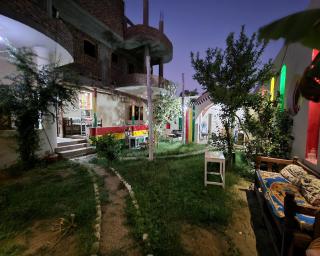 Peace & Freedom Guesthouse - West Bank - Al Aqālitah - 8