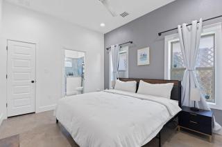 East Austin Gem Hot tub Perfect Location - 4