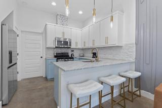East Austin Gem Hot tub Perfect Location - Austin - 3