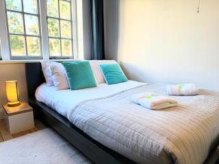 The Gem - central character flat with parking - Southampton - 2