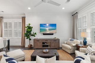 Grayton House - 1