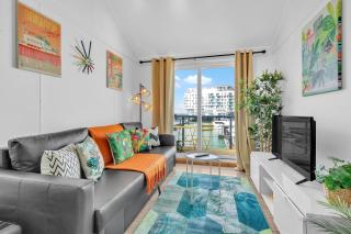 On the Water 6 with Free Parking By My Getaways - Brighton & Hove - 3