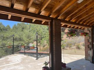 Charming Villa in Pano Platres, Cyprus - Your Home Away from Home - Platres - 4