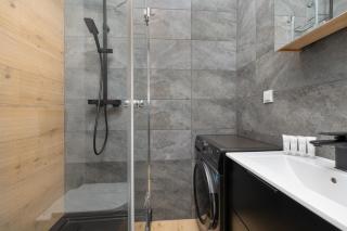 Stylowy Apartament w Centrum Gdyni i Blisko Plaży by Noclegi Renters - 2