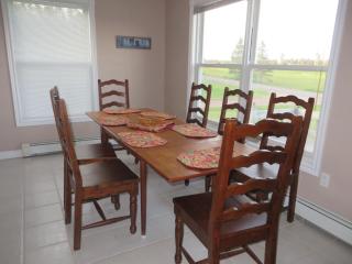 Bayshore Charm Bed & Breakfast - Stanhope - 4
