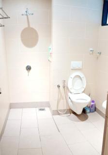 F1-12-10 LilySuiteTamarind2Queen BedWIFINETFLIXPARKING - 7
