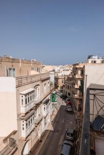Larger than usual 3BD Apartment - Sliema - 4