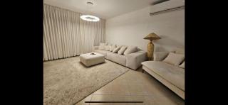 דירת 3 חדרים עם נוף פתוח ושקט מטבח מושקע וחנייה , 5 דק מאסף הרופא - 0